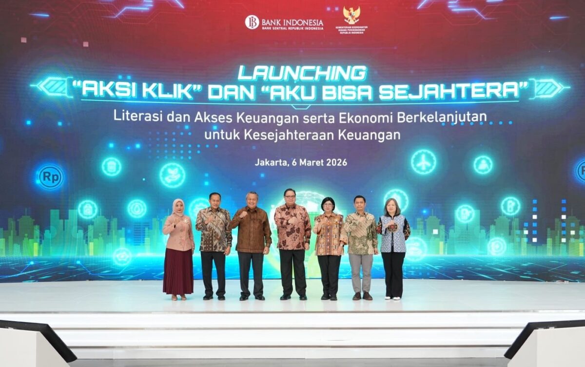 Gubernur Bank Indonesia Perry Warjiyo dan Menko Perekonomian Airlangga Hartarto meluncurkan program AKSI KLIK dan gerakan AKU BISA SEJAHTERA untuk memperkuat literasi serta inklusi keuangan masyarakat.