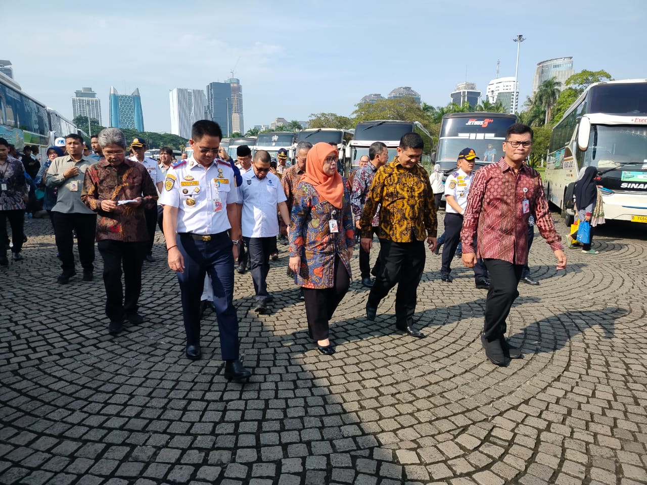 Ratusan bus disiapkan Pemprov DKI Jakarta untuk program mudik gratis Lebaran 2026 yang akan memberangkatkan lebih dari 30 ribu pemudik dari kawasan Monas.
