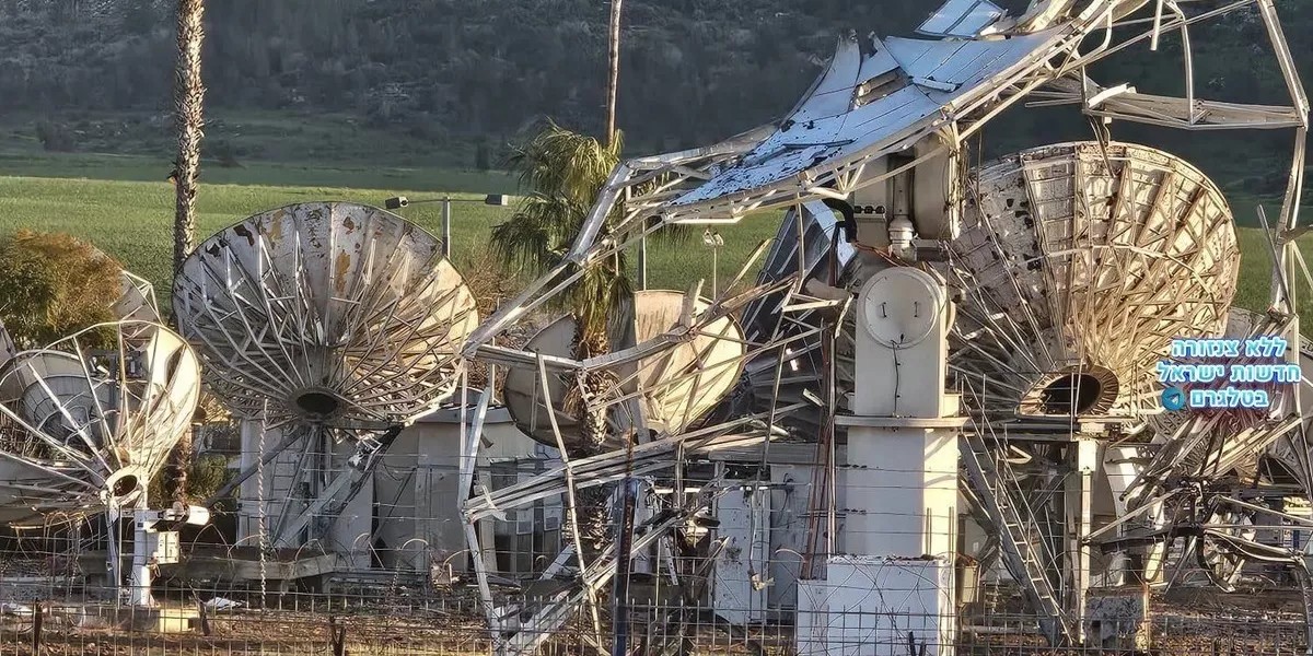 Kelompok Hizbullah yang diklaim menghantam fasilitas komunikasi satelit strategis milik Israel di wilayah Palestina yang diduduki.