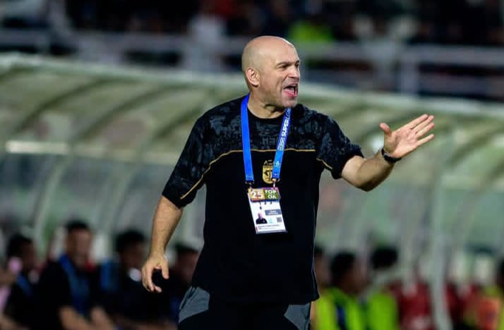 Pelatih Persebaya Bernardo Tavares akan benahi mental pemainnya. Dia menilai mental pemain terpuruk usai dibekap Borneo FC (5-1).