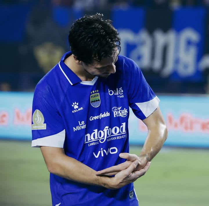 Persib Bandung, Borneo FC, Liga 1 Indonesia, Umuh Muchtar, Bojan Hodak