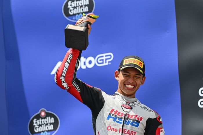 Pembalap muda Indonesia Veda Ega Pratama memacu motornya dalam ajang Moto3, usai mencetak podium bersejarah dan kini bersiap tampil di GP Amerika Serikat 2026 di Circuit of The Americas, Texas.