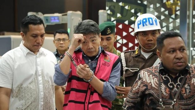 Samin Tan kembali menjadi sorotan setelah ditetapkan sebagai tersangka oleh Kejaksaan Agung dalam kasus dugaan tambang ilegal yang merugikan negara.