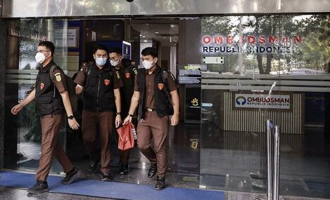 Penyidik Jampidsus menyita sejumlah dokumen dan barang bukti elektronik dari penggeledahan kantor Ombudsman RI dan rumah komisioner terkait penyidikan kasus minyak goreng.