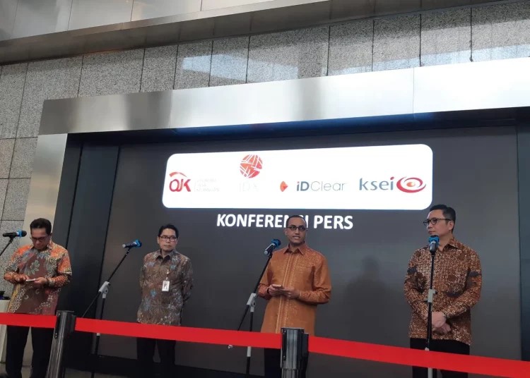 Kepala Eksekutif Pengawas Pasar Modal, Keuangan Derivatif, dan Bursa Karbon OJK, Hasan Fawzi