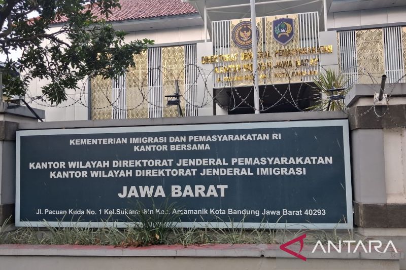 Banjir Bandang Terjang Padang, 120 Rumah Terendam dan Akses Jalan Terputus